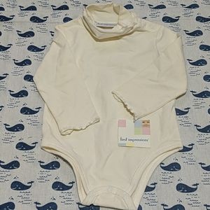 5/$10 First Impression turtle neck onesie girls 9M